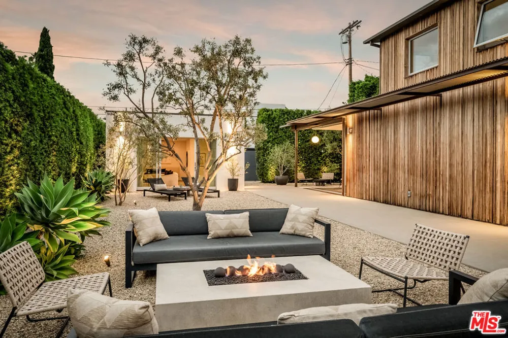 1347 Palms Boulevard Venice, CA 90291