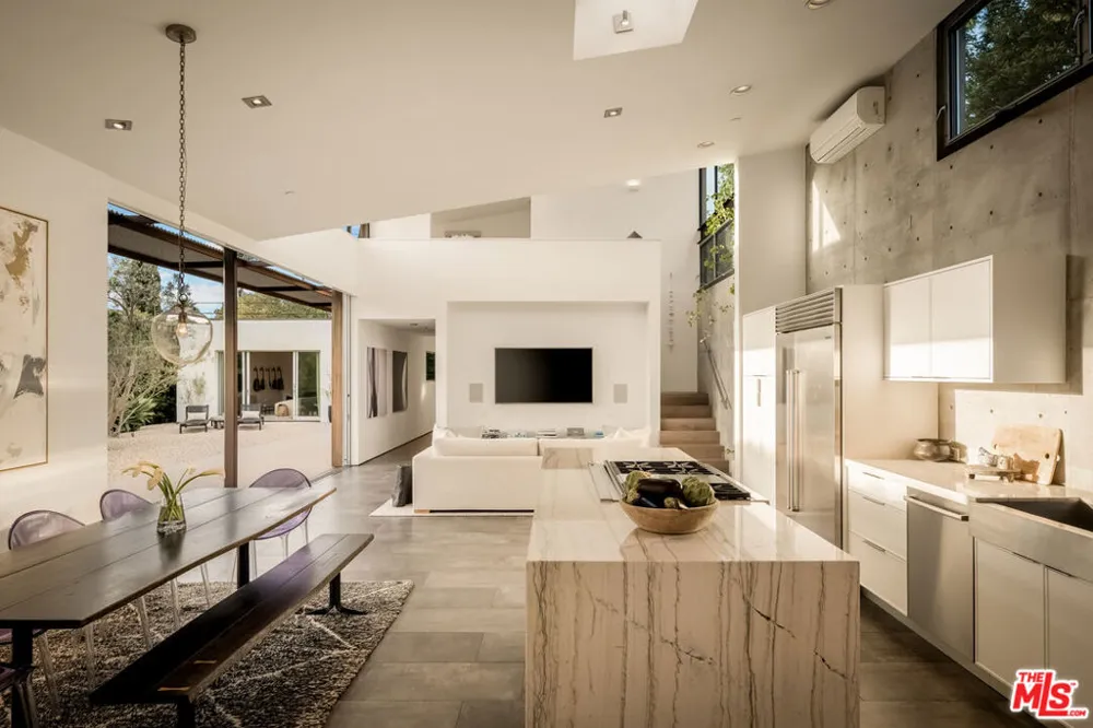1347 Palms Boulevard Venice, CA 90291