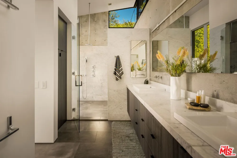 1347 Palms Boulevard Venice, CA 90291