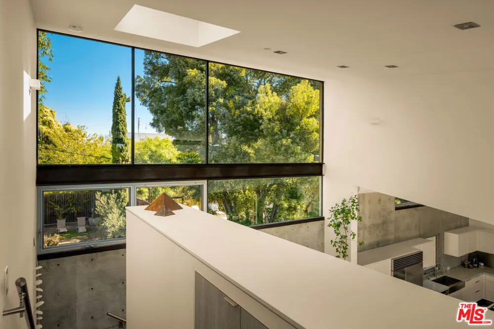 1347 Palms Boulevard Venice, CA 90291
