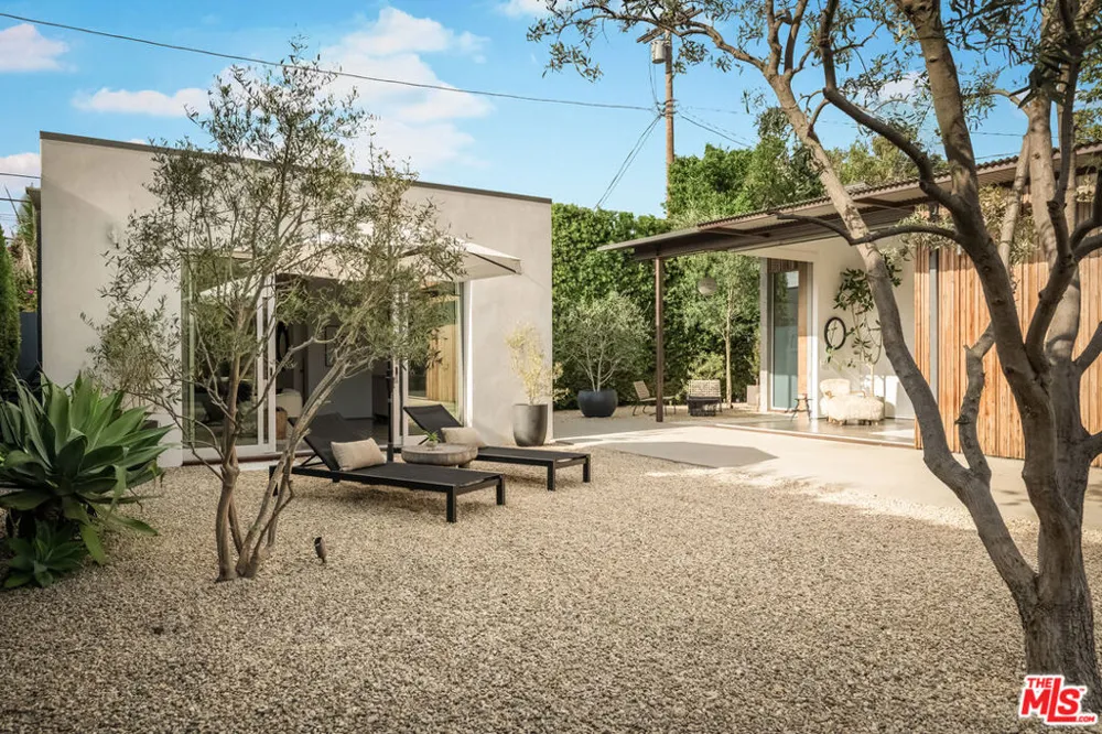 1347 Palms Boulevard Venice, CA 90291