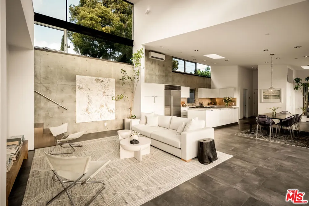 1347 Palms Boulevard Venice, CA 90291