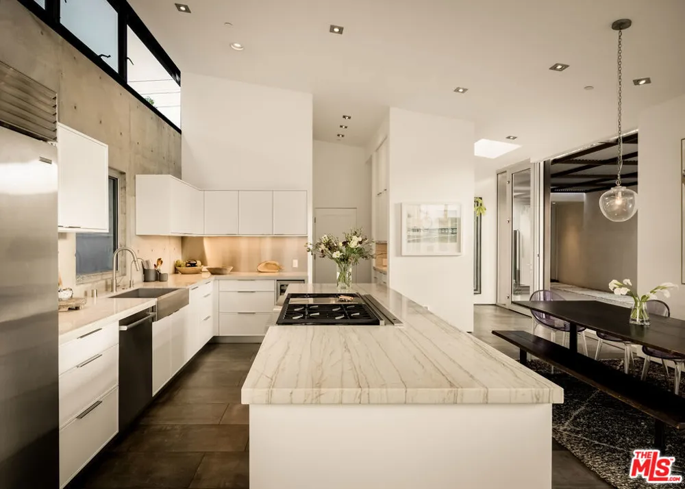 1347 Palms Boulevard Venice, CA 90291