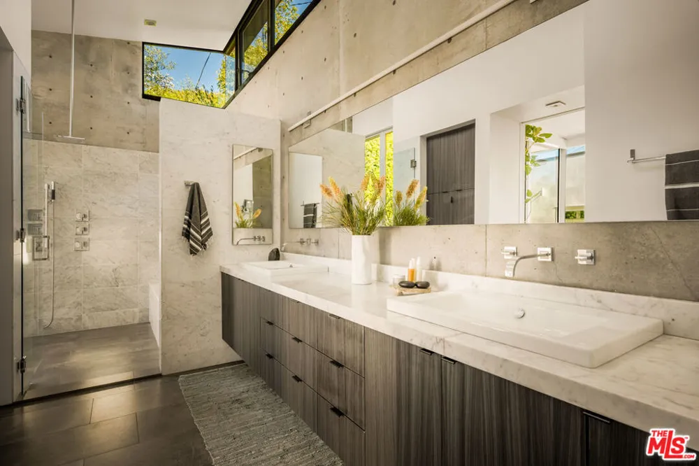 1347 Palms Boulevard Venice, CA 90291