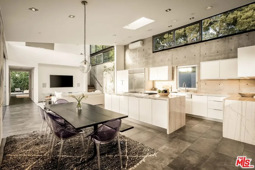 1347 Palms Boulevard Venice, CA 90291