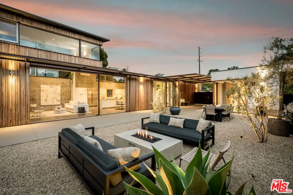 1347 Palms Boulevard Venice, CA 90291