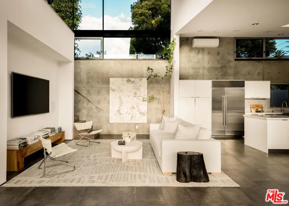 1347 Palms Boulevard Venice, CA 90291