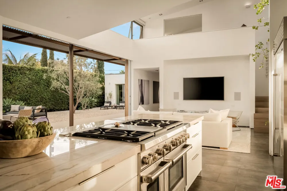 1347 Palms Boulevard Venice, CA 90291