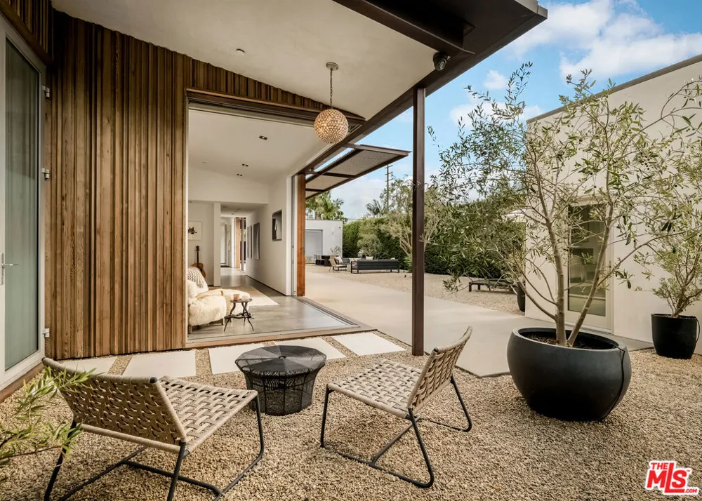 1347 Palms Boulevard Venice, CA 90291