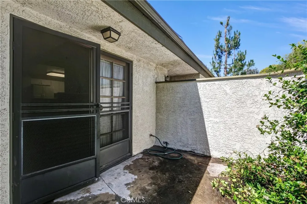 960 W Arrow #E Upland, CA 91786