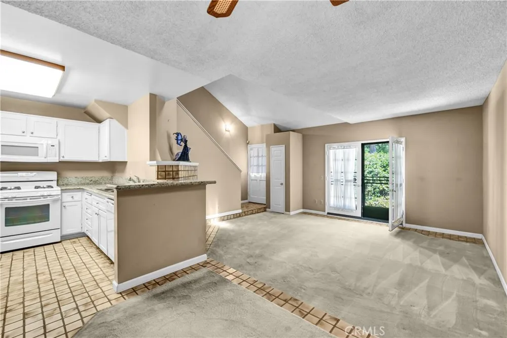 960 W Arrow #E Upland, CA 91786