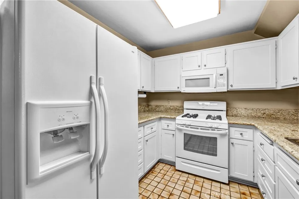 960 W Arrow #E Upland, CA 91786