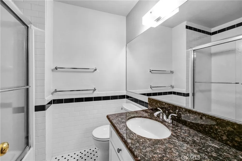 960 W Arrow #E Upland, CA 91786