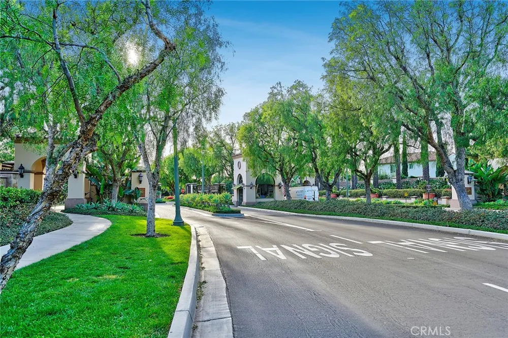 44 Modesto Irvine, CA 92602