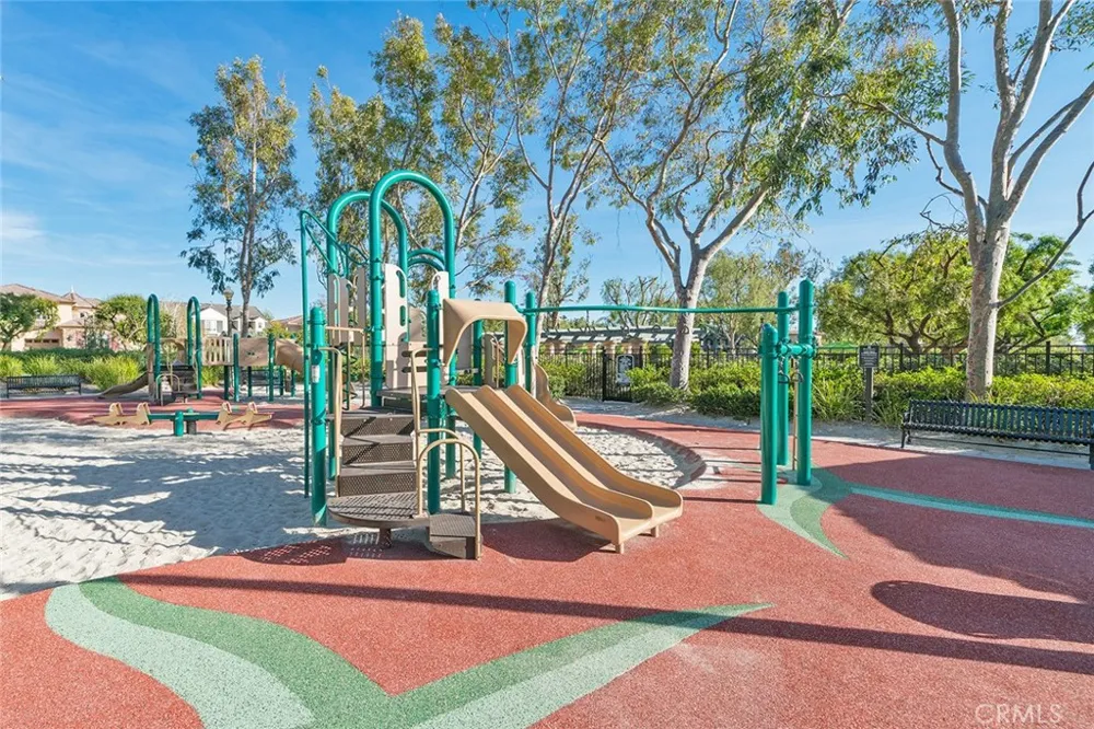 44 Modesto Irvine, CA 92602