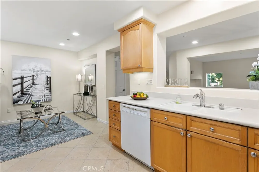 44 Modesto Irvine, CA 92602