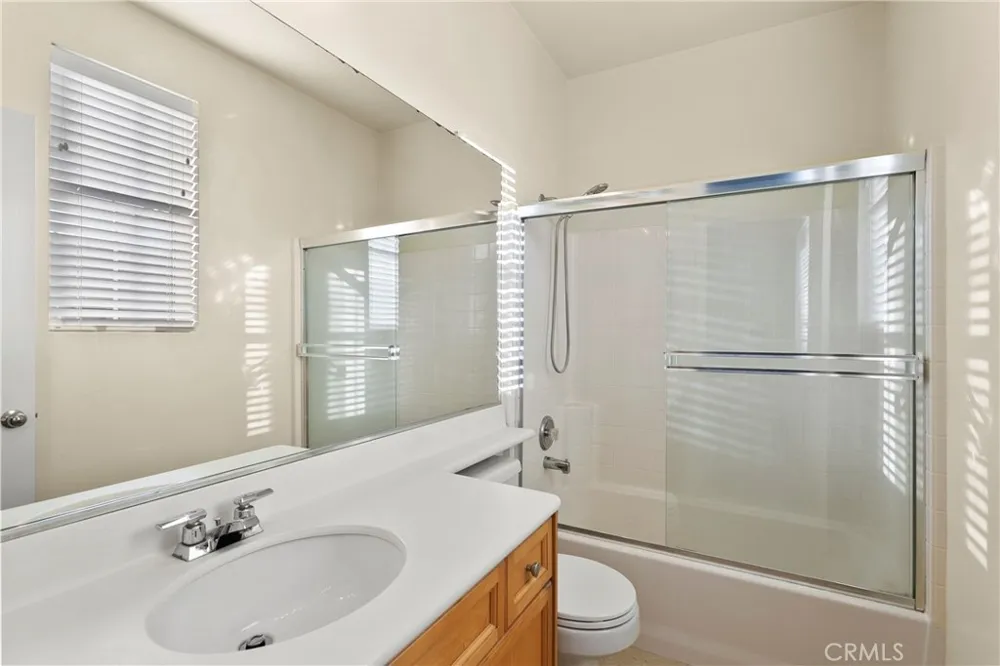 44 Modesto Irvine, CA 92602