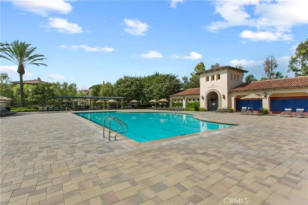 44 Modesto Irvine, CA 92602