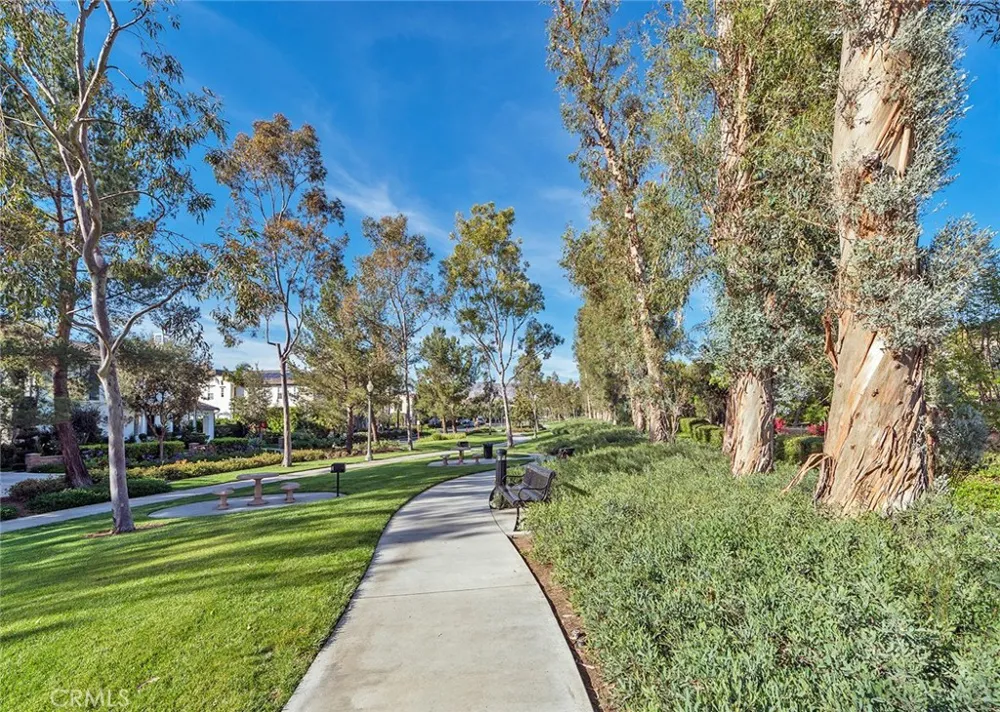 44 Modesto Irvine, CA 92602