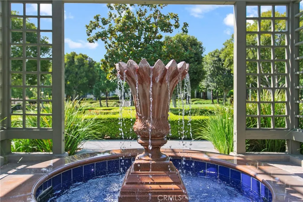44 Modesto Irvine, CA 92602
