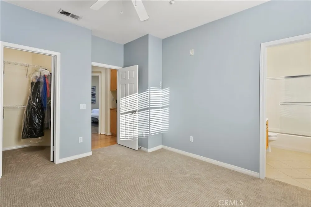 44 Modesto Irvine, CA 92602