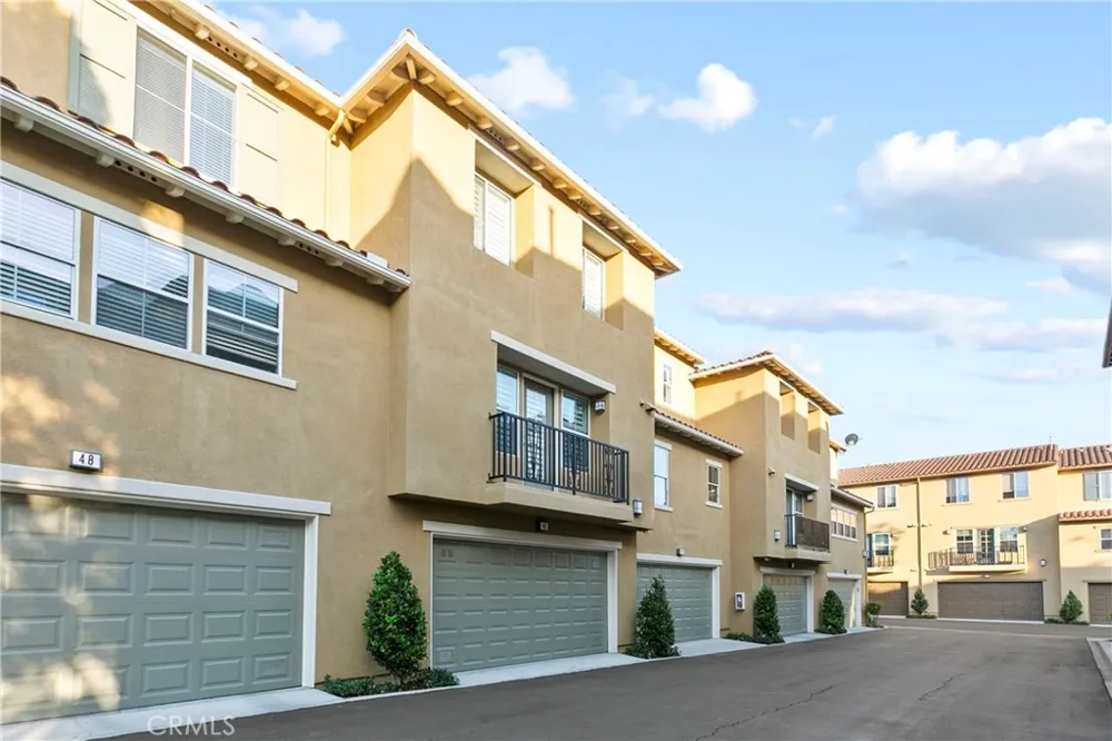 44 Modesto Irvine, CA 92602