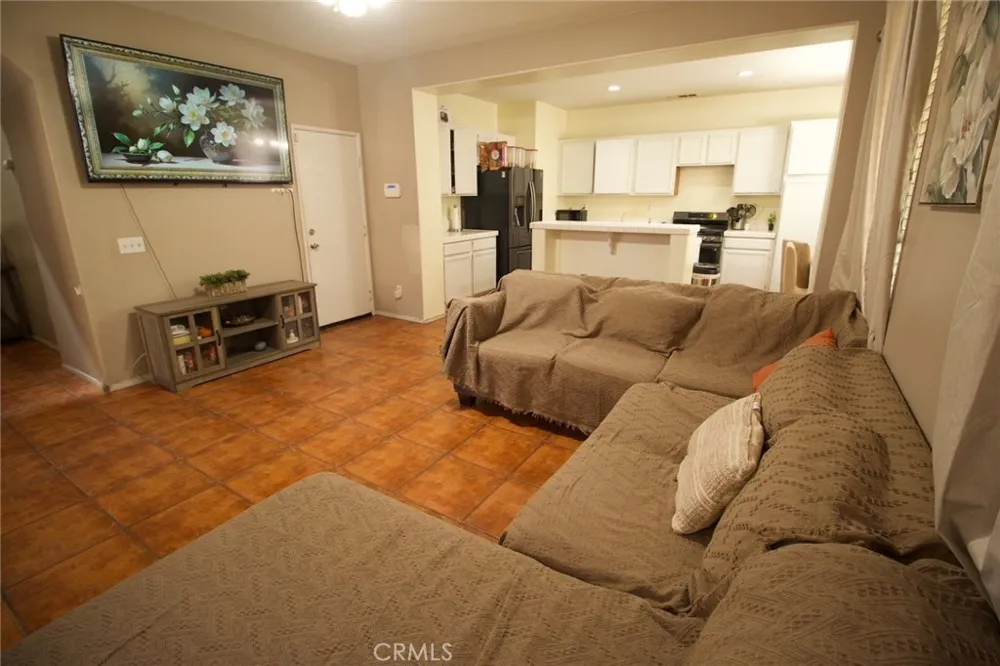 3891 Albillo Loop Perris, CA 92571
