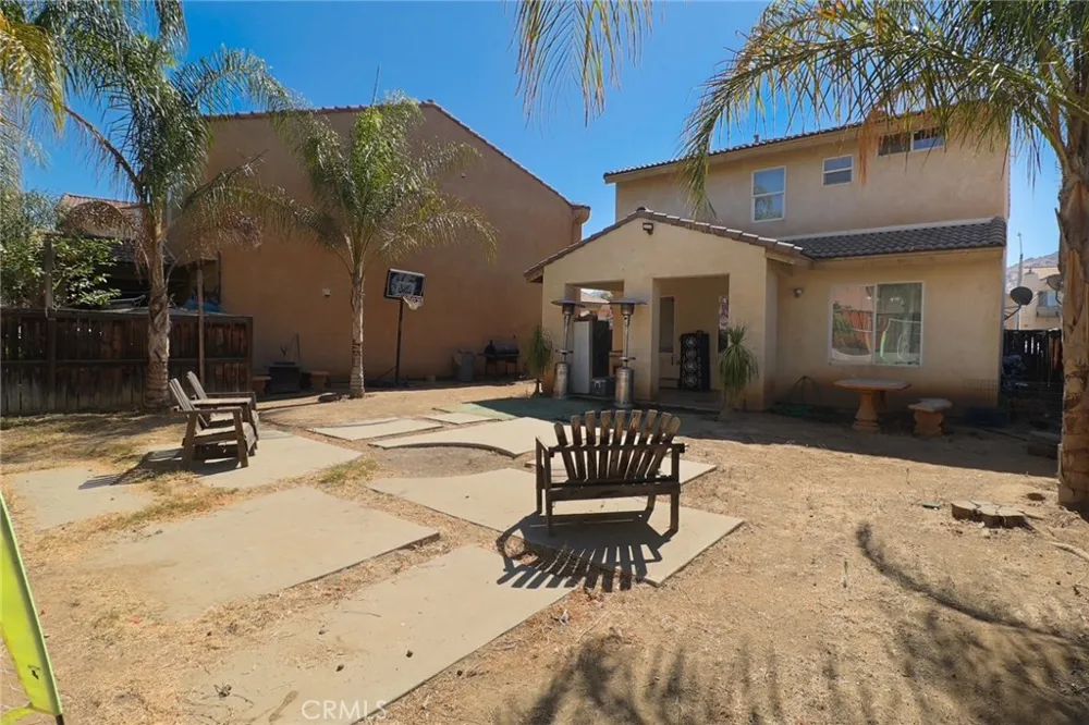 3891 Albillo Loop Perris, CA 92571