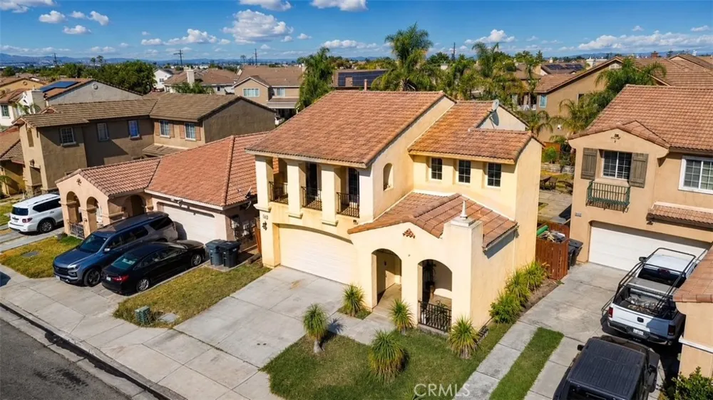 3891 Albillo Loop Perris, CA 92571