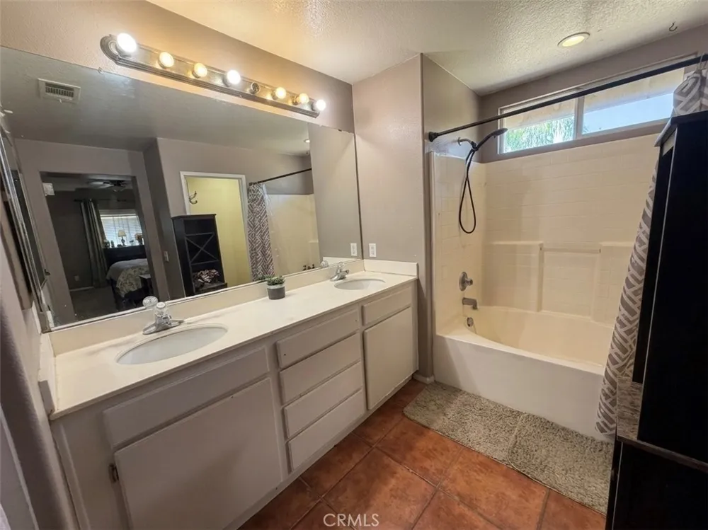 3891 Albillo Loop Perris, CA 92571