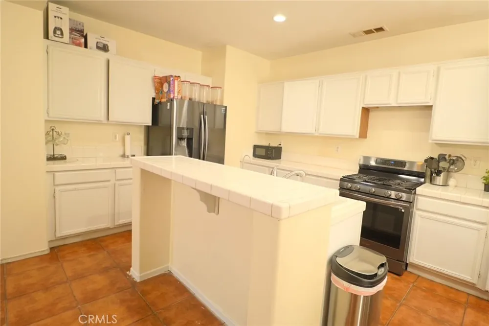 3891 Albillo Loop Perris, CA 92571