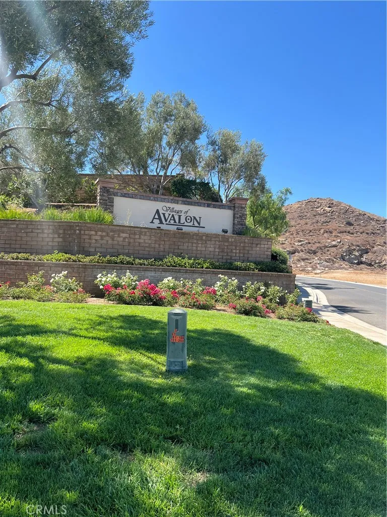 3891 Albillo Loop Perris, CA 92571
