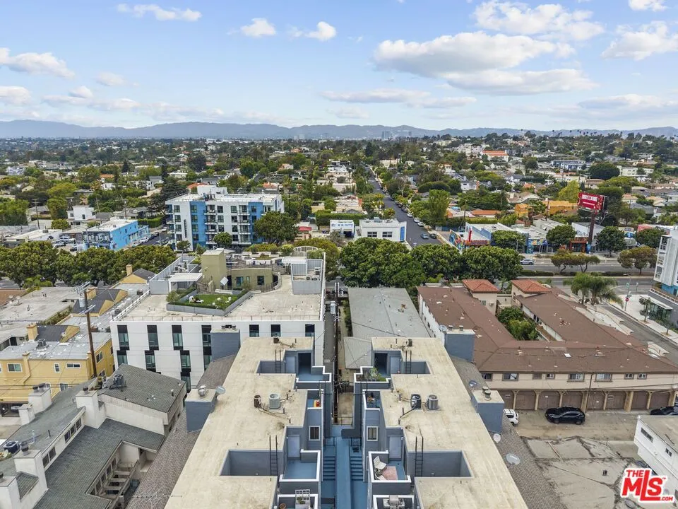 12515 Pacific Avenue #208 Los Angeles, CA 90066