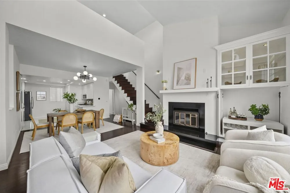 12515 Pacific Avenue #208 Los Angeles, CA 90066