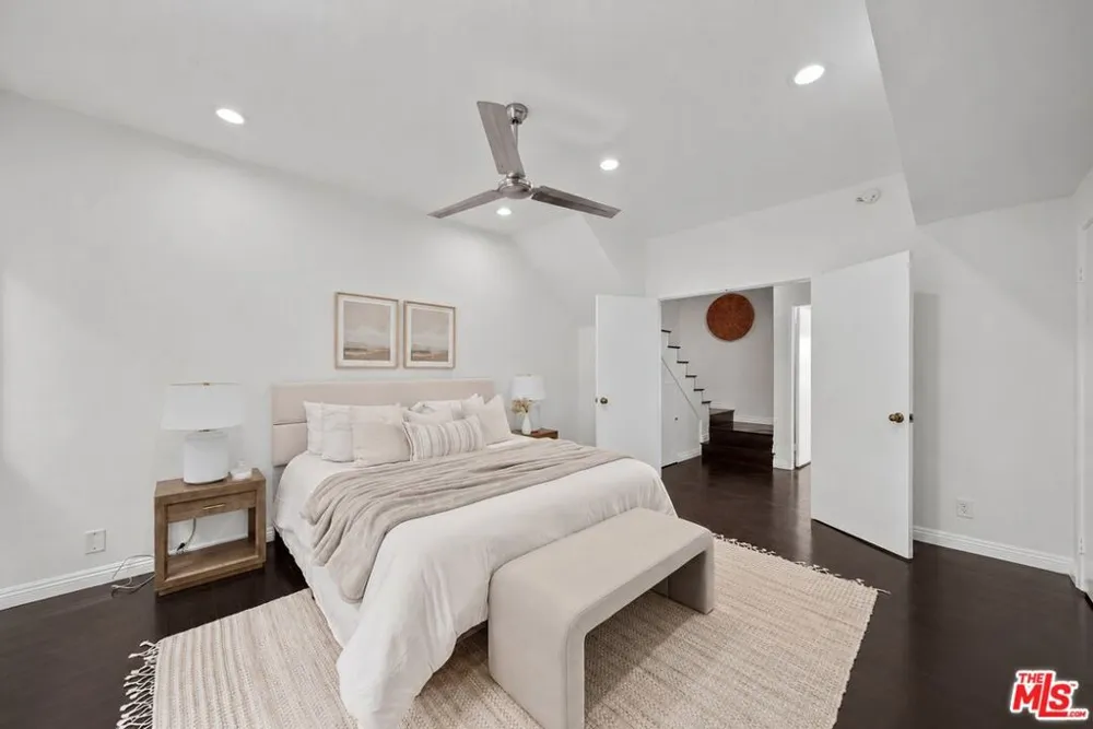 12515 Pacific Avenue #208 Los Angeles, CA 90066
