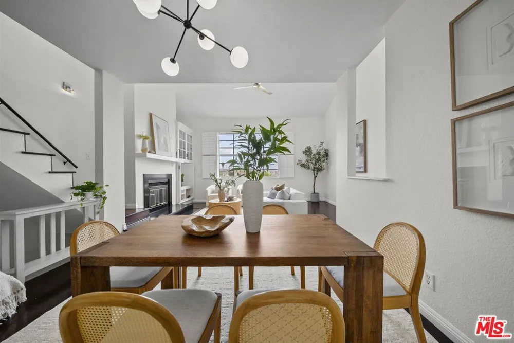 12515 Pacific Avenue #208 Los Angeles, CA 90066