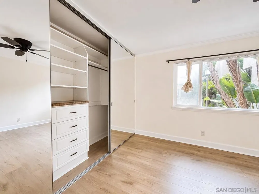 8570 Via Mallorca #E La Jolla, CA 92037