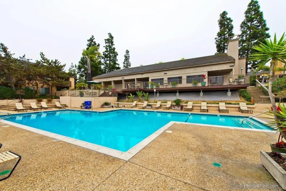 8570 Via Mallorca #E La Jolla, CA 92037