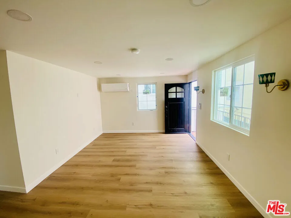 1000 S Sherbourne Drive #1010 Los Angeles, CA 90035