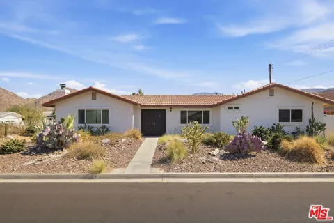 52275 Avenida Vallejo