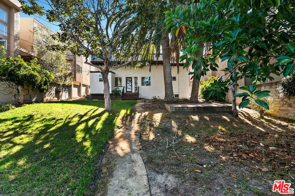 1315 17th Street Manhattan Beach, CA 90266