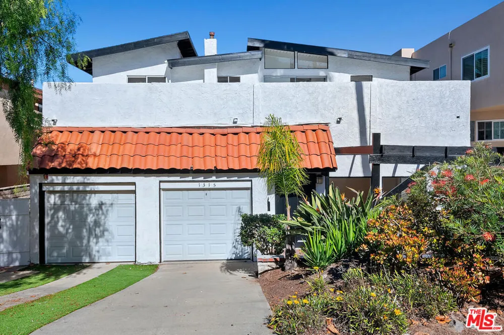 1315 17th Street Manhattan Beach, CA 90266