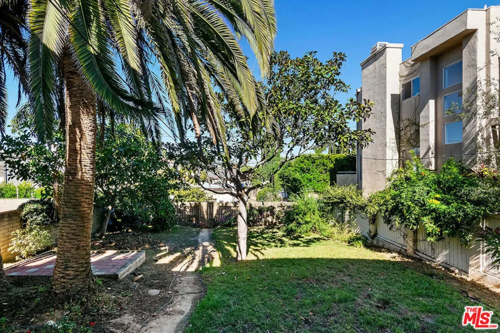 1315 17th Street Manhattan Beach, CA 90266