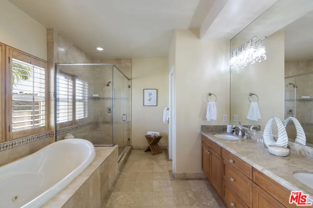 23963 De Ville Way Malibu, CA 90265