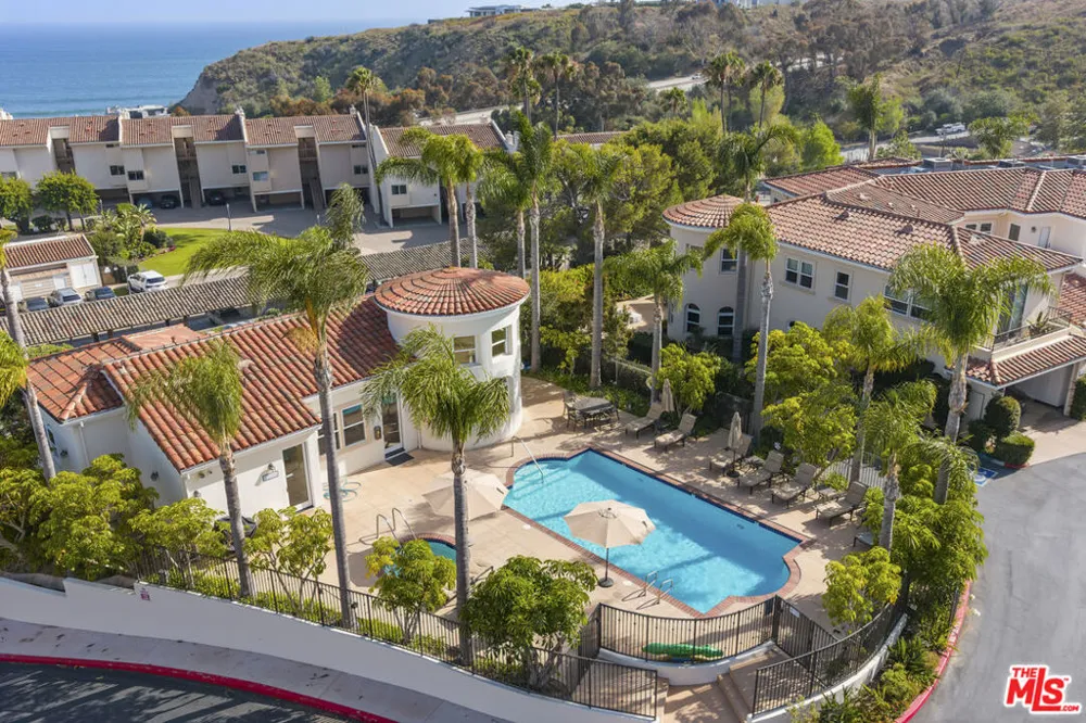 23963 De Ville Way Malibu, CA 90265