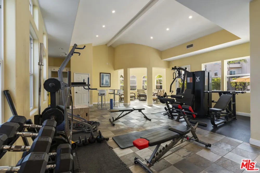 23963 De Ville Way Malibu, CA 90265