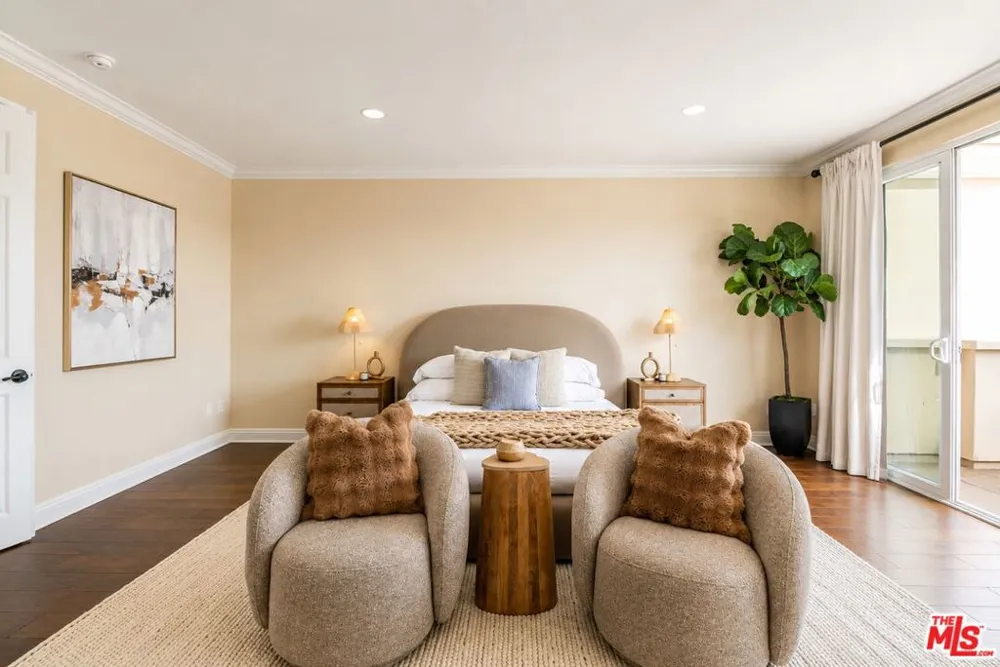 23963 De Ville Way Malibu, CA 90265