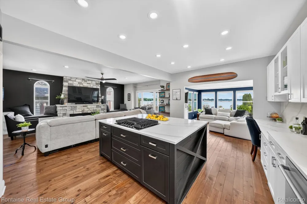 240 Rosebud Court Walled Lake City, MI 48390