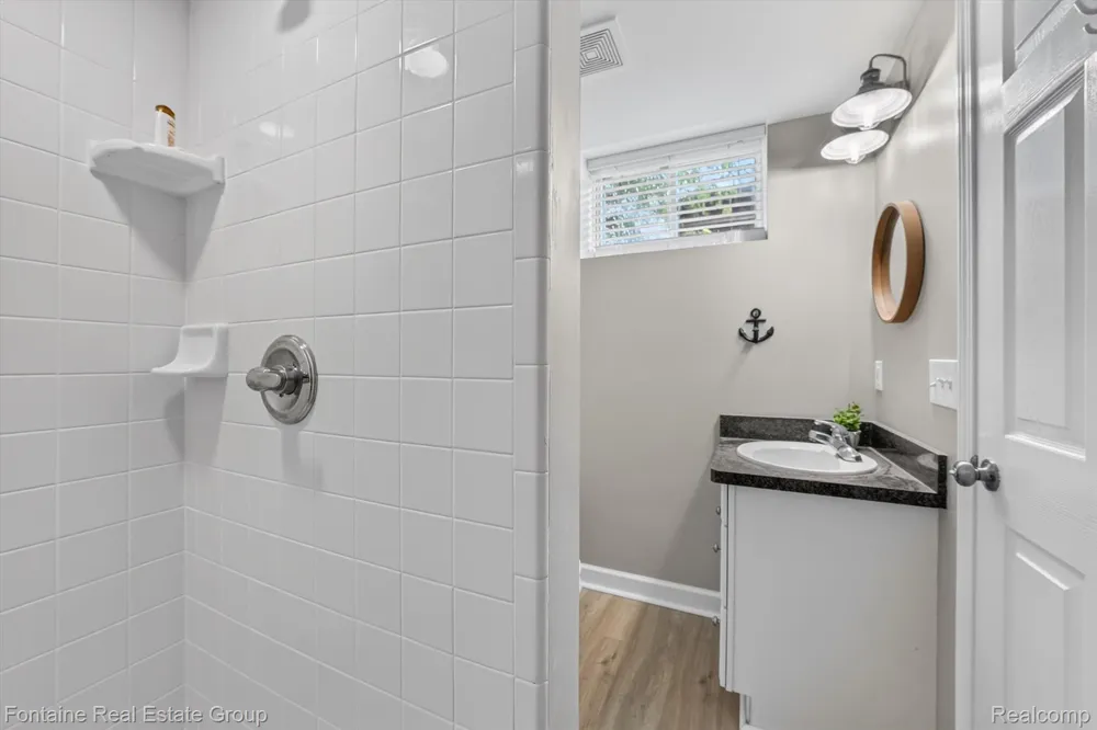 240 Rosebud Court Walled Lake City, MI 48390