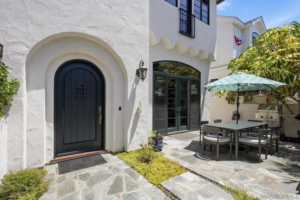935 F Ave Coronado, CA 92118
